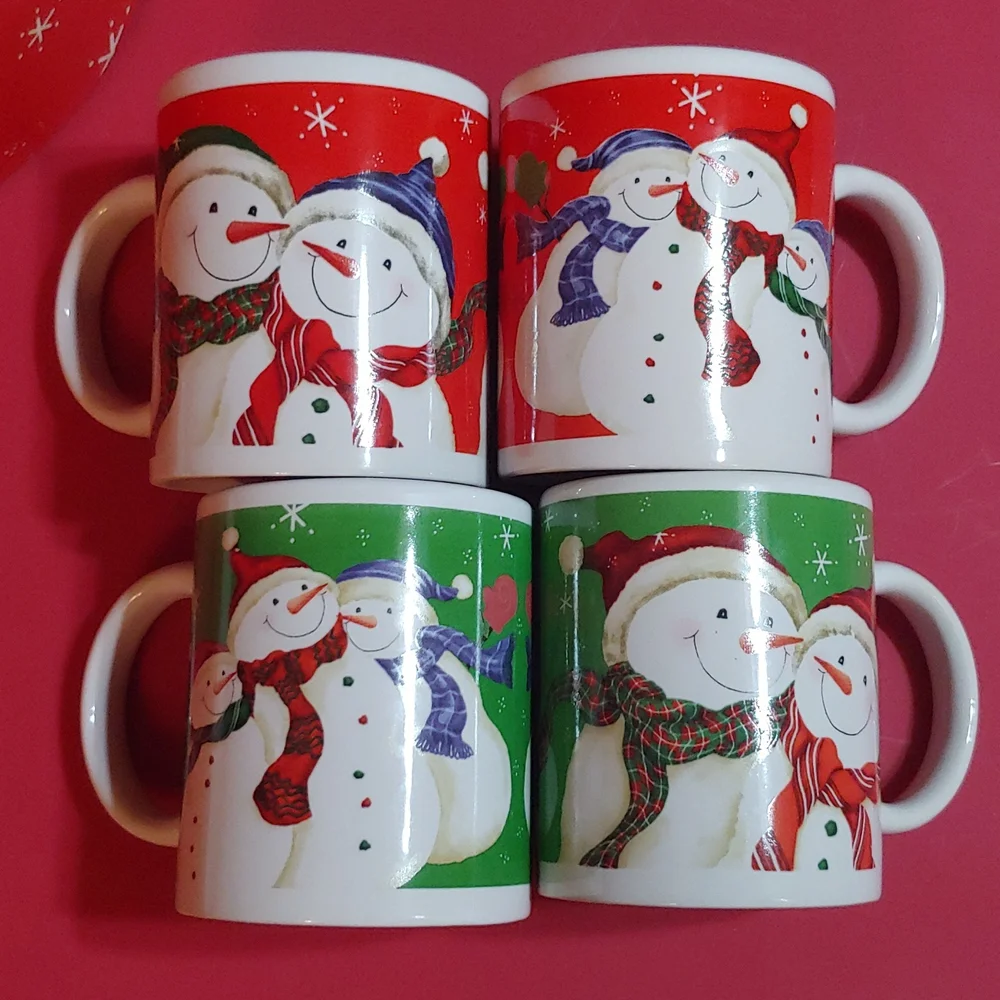 Snowman Ceramic Coffee/Tea Mugs in Decorative Box. Set Of 4. New in box